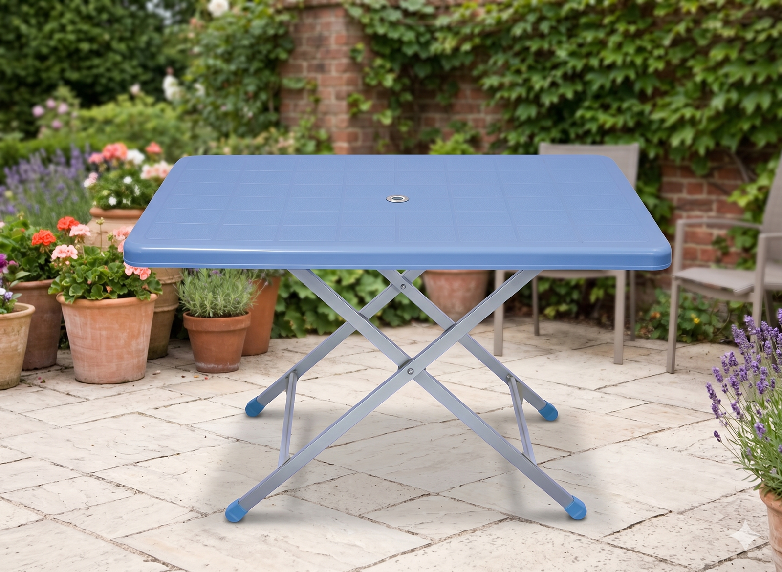 super-master-plastic-table